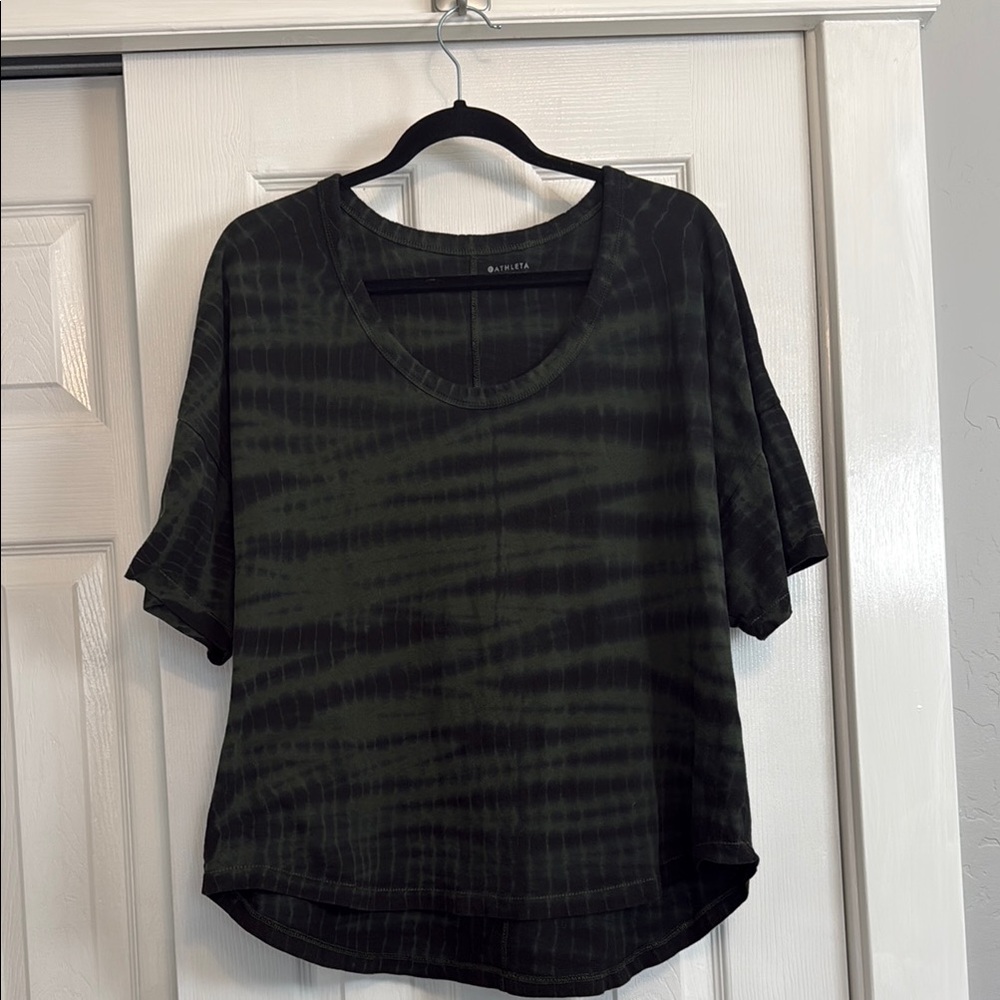 🏜️ 3 for $15 Athleta oversized tee